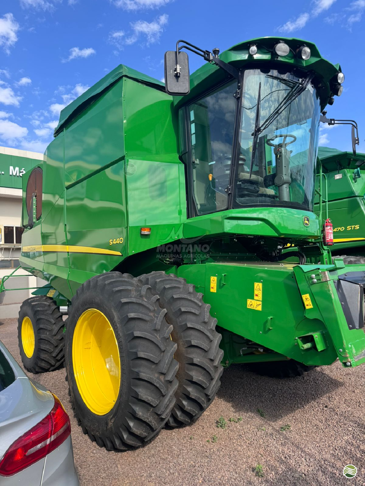 COLHEITADEIRA JOHN DEERE JOHN DEERE S440 Montano Máquinas Agrícolas LAGOA VERMELHA RIO GRANDE DO SUL RS